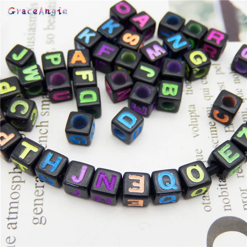 200pcs Mix Plastic Mixed Letter Acrylic Beads Round Flat Alphabet Beads Charm Loose Beads for DIY Bracelet Necklace Jewelry