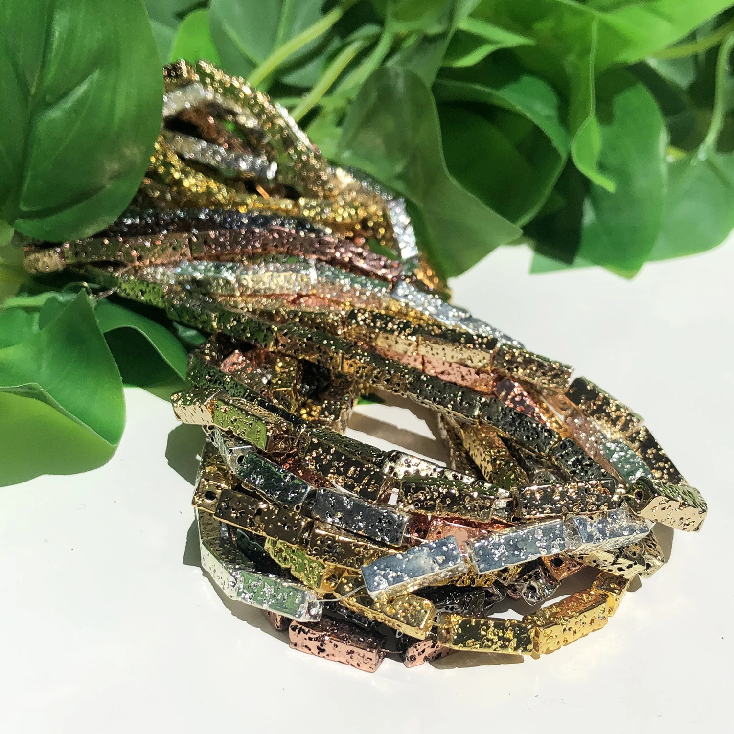 حجر الحمم البركانية الطبيعية الأسود ارتفع مطلية بالذهب مستطيل الهيماتيت فضفاض الخرز لصنع المجوهرات سوار ذاتي الصنع 15''بوصة #4