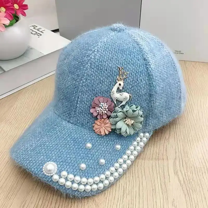 2021 New Autumn and Winter Handmade Applique Hats for Women Outdoor Plush Warm Pearl Womens Baseball Cap