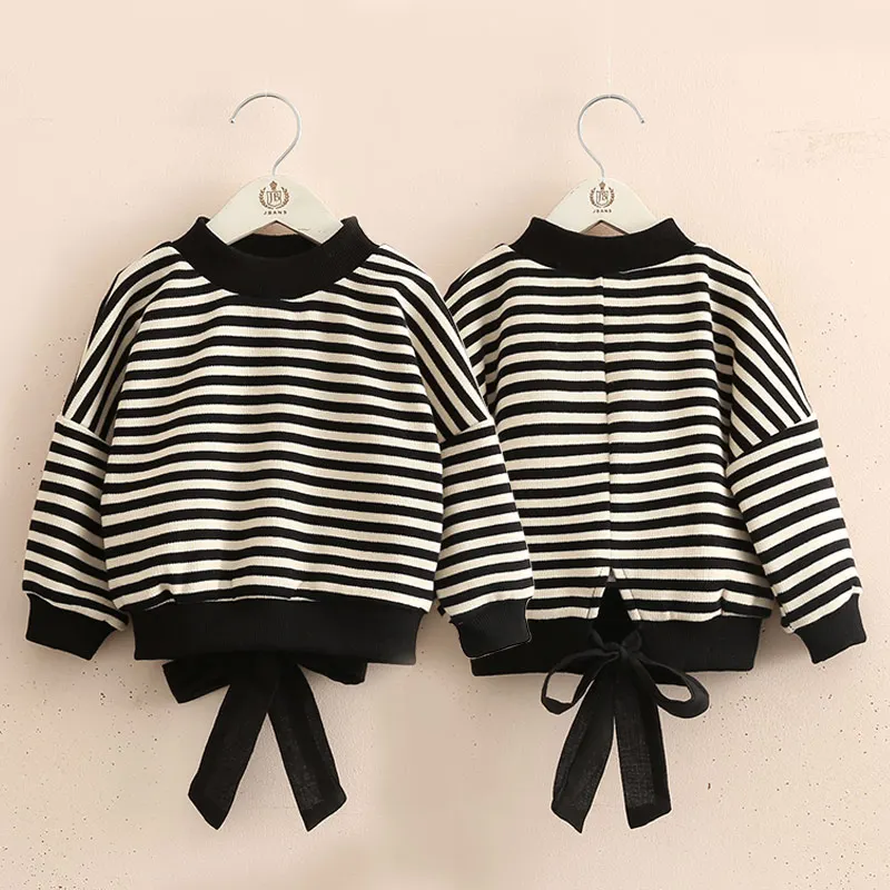 2024 Autumn Spring 3 4 6 8 10 12 Years Children O-Neck Knitted Pullover Cotton White Black Striped Sweater For Kids Baby Girls