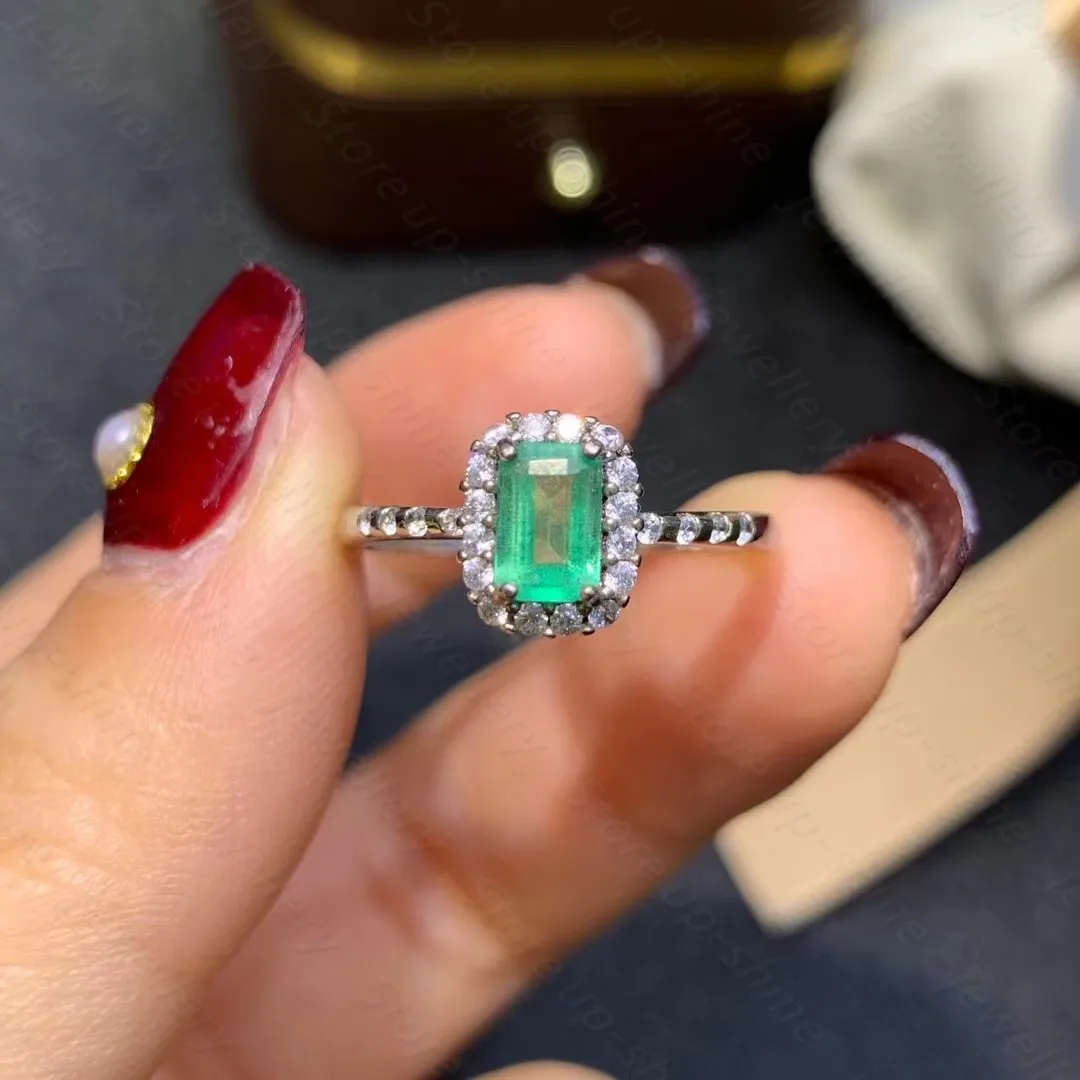 

Fine Natural Emerald ring 925 silver lady gift simple birthday present Wedding gift