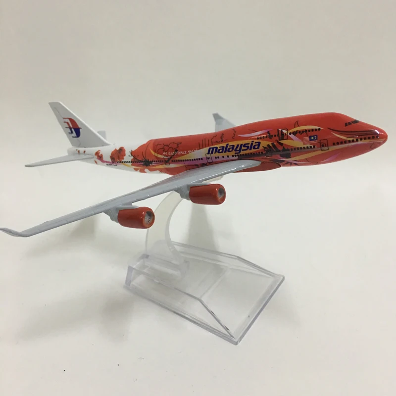 JASON TUTU 16cm Malaysia Red Flower Boeing 747 Plane Model Airplane Model Aircraft Model 1:400 Diecast Metal planes toy