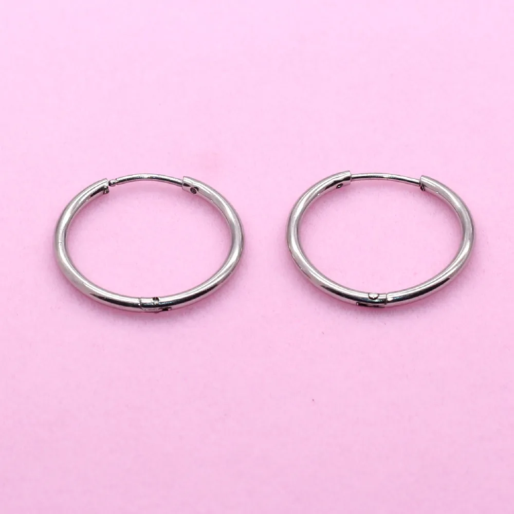 316 Edelstahl Creolen Mini 1,6mm Runde Form Erhältlich in 6MM 14MM 16mm Größen Klassischer Schlichter Stil Schmuckzubehör – Detail 9