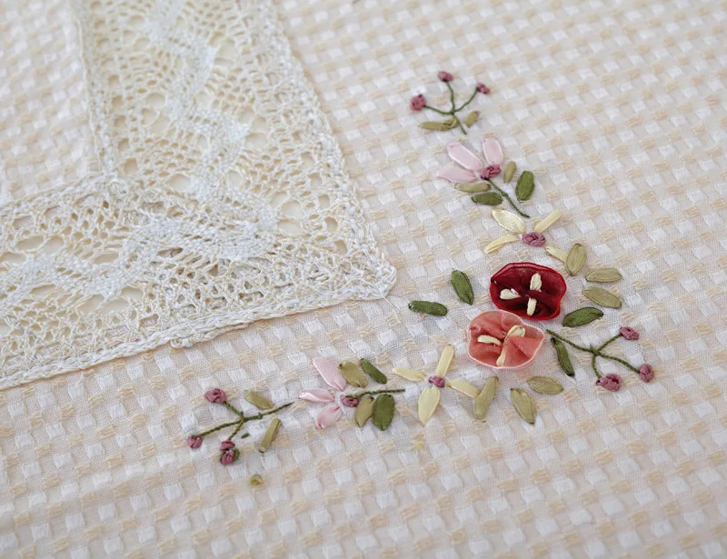 New Hot Sale Elegant Handmade Crochet Tablecloth Cover Ribbon Embroidery Crocheted Table Cloth Linen Overlay