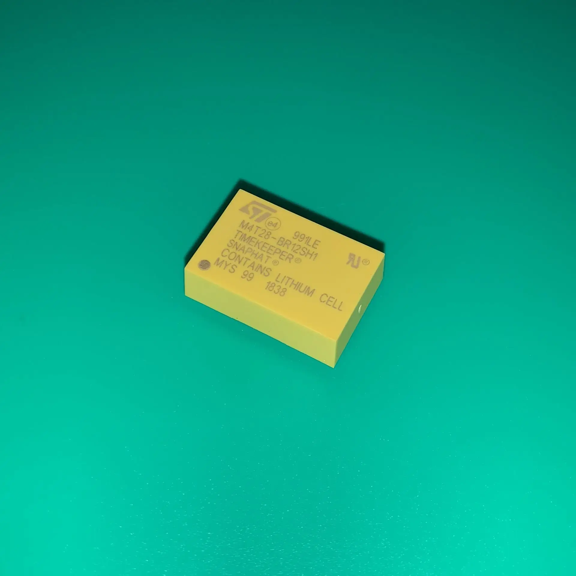 M4T28-BR12SH1 DIP4 M4T28-BR12 SH1 SNAPHAT BATT CRYSTAL FOR SOIC M4T28BR12SH1 M4T28-BR12SHI M4T28-BR 12SH1 M4T 28BR12SH1