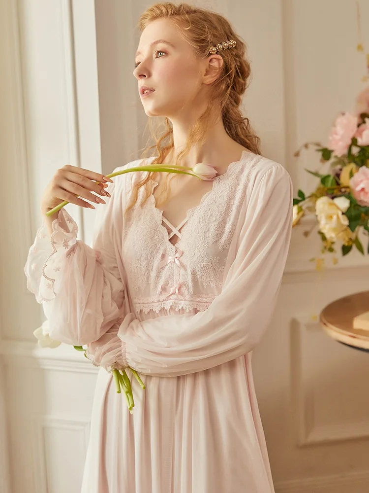 Vintage White Lace Women\'s Long Nightgowns Long Sleeve Elegant Princess Long Sleepwear Royal Loose Nightdress Spring Autumn