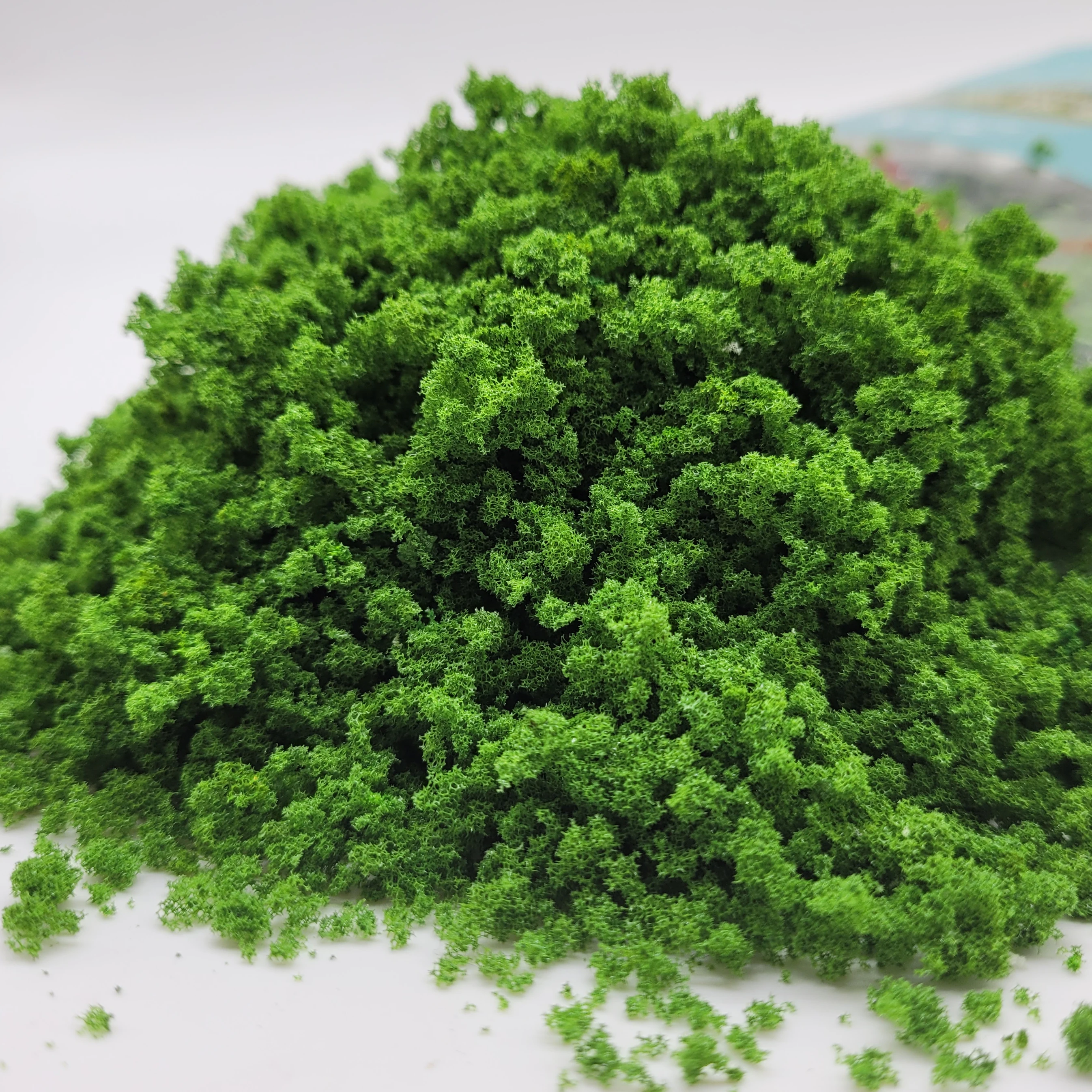 

2*30g 3-5mm Coarse Ground Foam Model for Making Tree Foliage Grass Tufts Model Building Materials Mini Tree Models Diy Layout