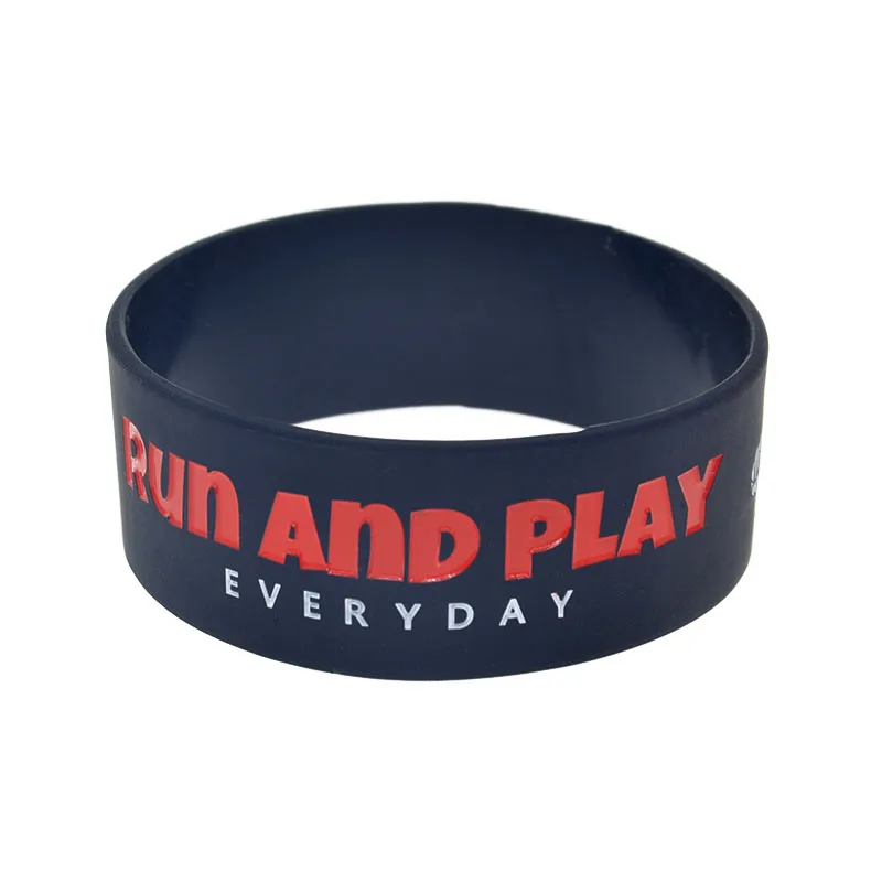 25 Stück Run and Play Silikonkautschuk-Armband, 2,5 cm breit, Sport-Geschenkarmreif – Detail 3