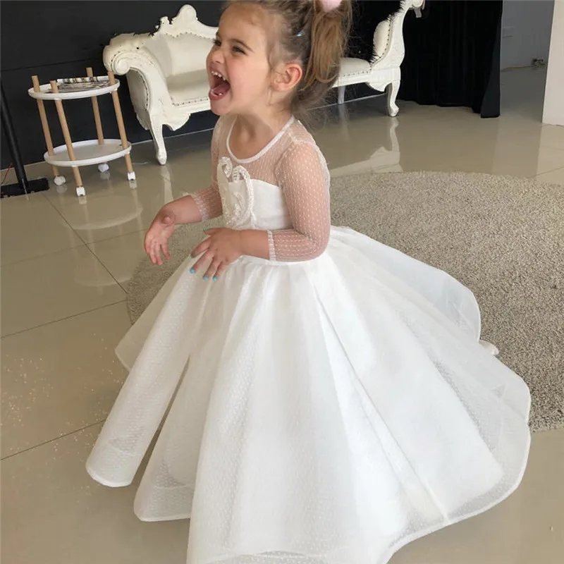 

Ivory Lace Flower Girl Dresses Tulle Appliques Pearls Celebrity Dress First Communion Dresses for Girls