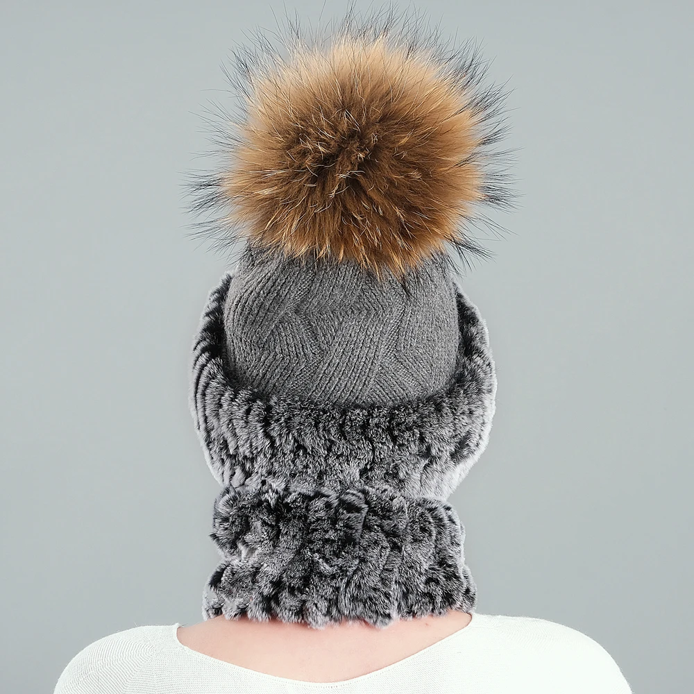 Women Knitted Blended Woolen Hat Fox raccoon fur ball hat and scarf Bib Sets Hair Ball Knit Caps Outdoor Windproof Hats Suit