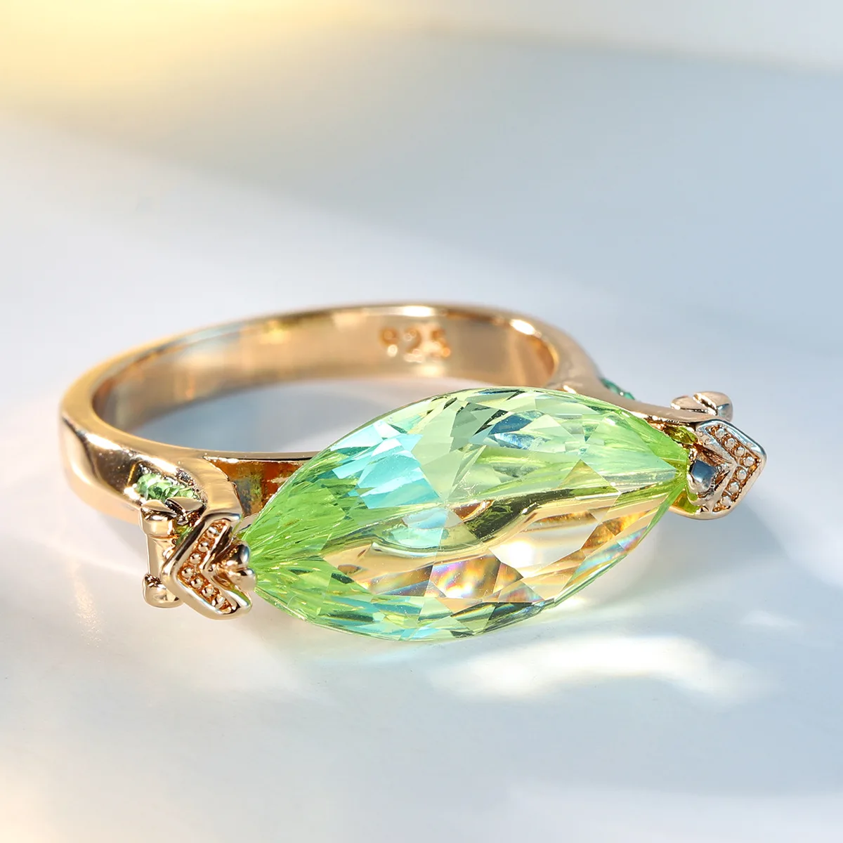 Unique Design Gold Plated Marquise Cut Zircon Wedding Ring Green Gems Crystal Engagement Ring Bridal Fine Ring Women Jewelry