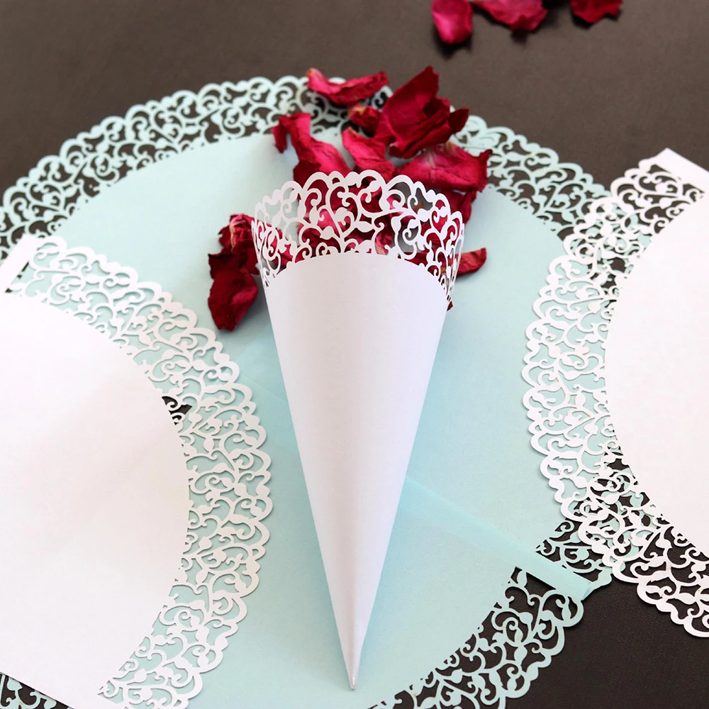 50Pcs Lace Flowers Paper Wedding cones Candy Holder White Blue Wedding Confetti Paper Cup DIY Cups Party Decorative Accessories