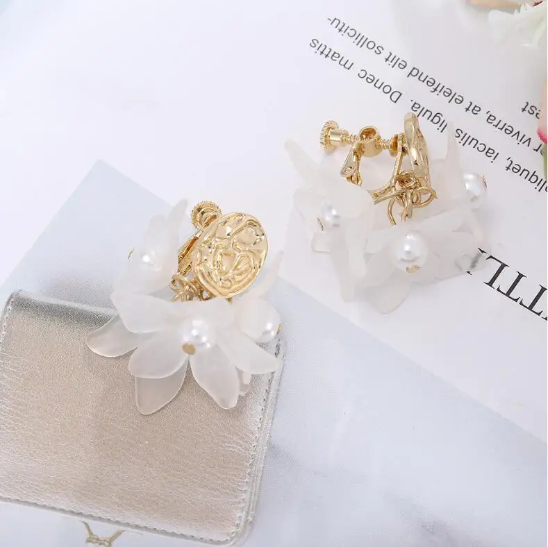 GRACE JUN Korea Style White Acrylic Flower Petal Clip on Earrings for Women New Summer Statement Screw No Pierced Earring Gift