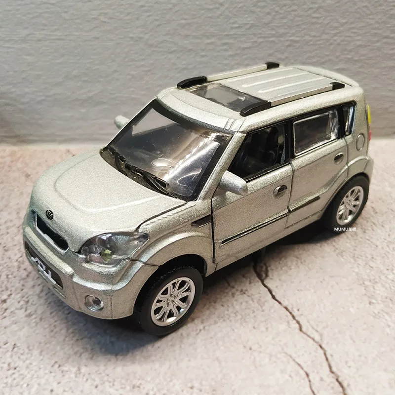 2021 New 1:32 KIA Soul Alloy Favorites Car Model Diecasts Sound and light Toy Cars Kid Toys For Children Gifts Boy Toy