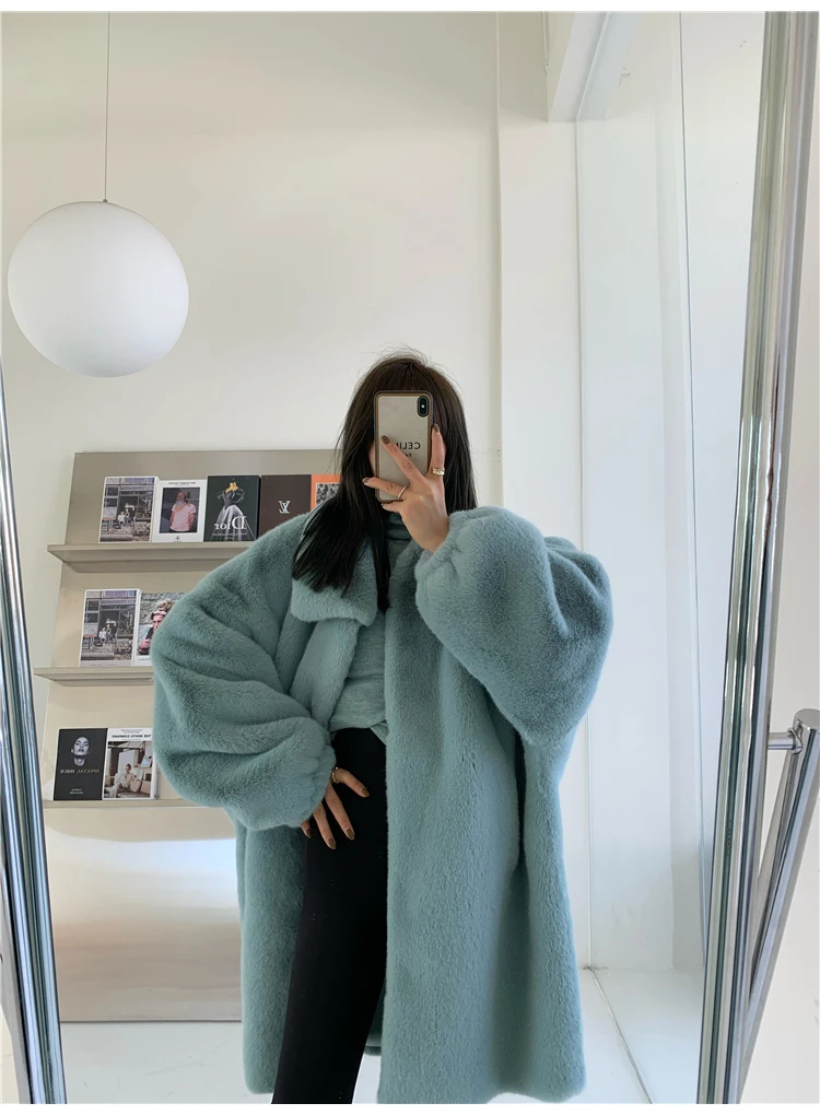 Lautaro Winter Long Oversized Warm Soft Fluffy Faux Fur Coat Women Drop Shoulder Long Sleeve Casual Loose Korean Fashion 2021
