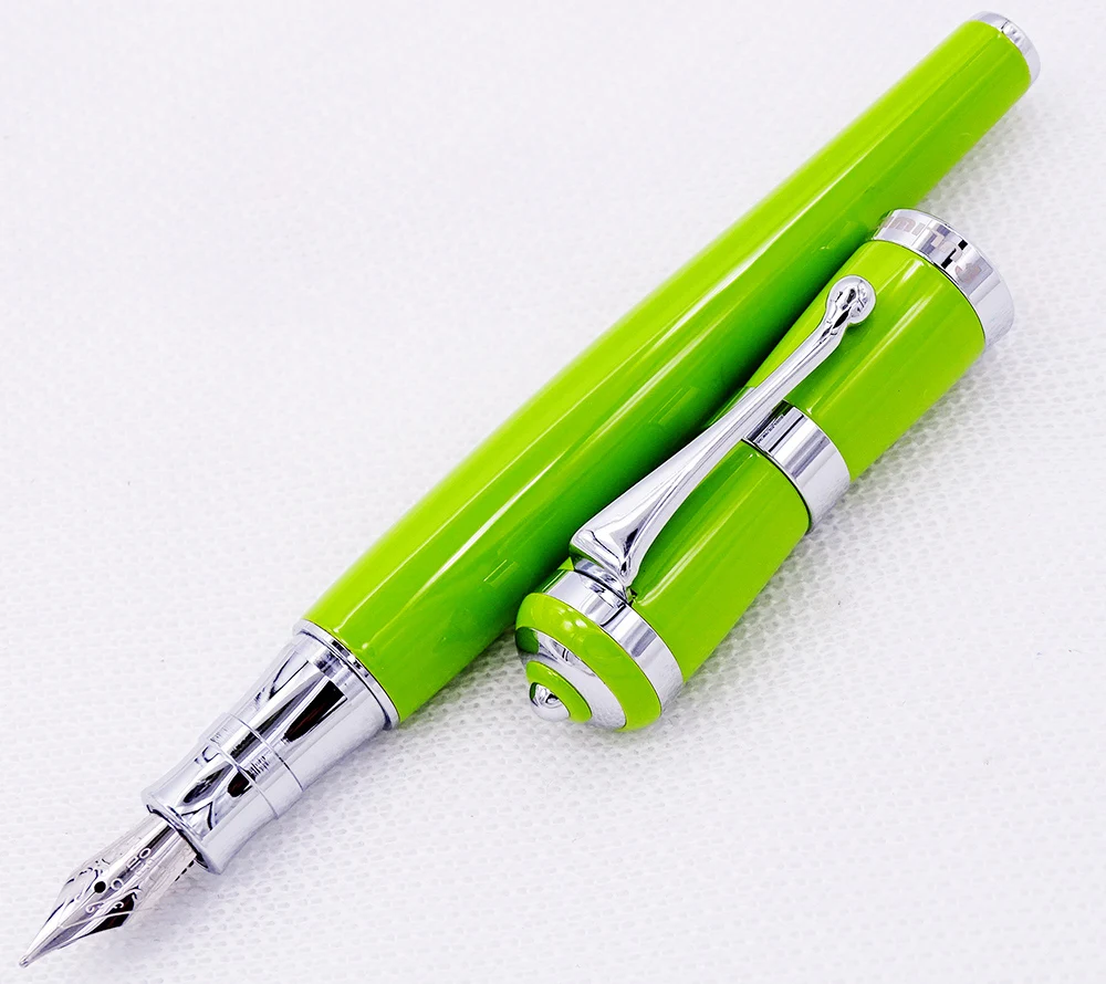 Fuliwen 2051 Metal Fountain Pen, Fresh Fashion Style Fine Nib 0.5mm Beautiful Green for Office Home School, Men and Women