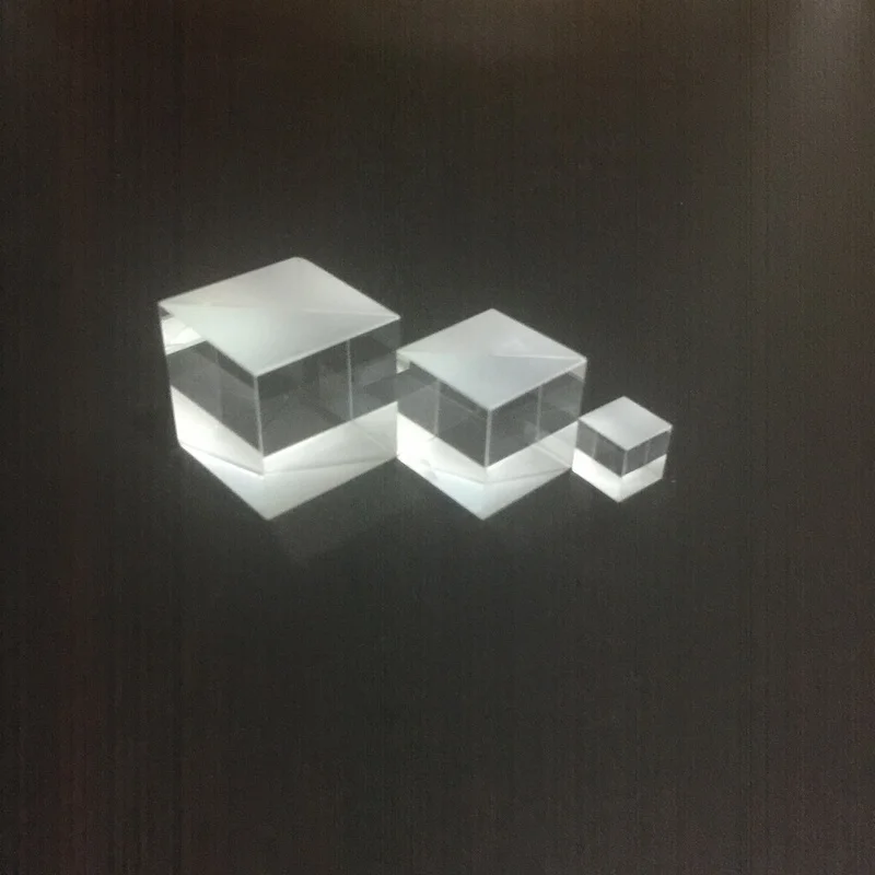 25*25*25mm Optical Glass Beam Splitting Prism, Semi-reflective and Semi-transparent Cube, Split Ratio 5: 5