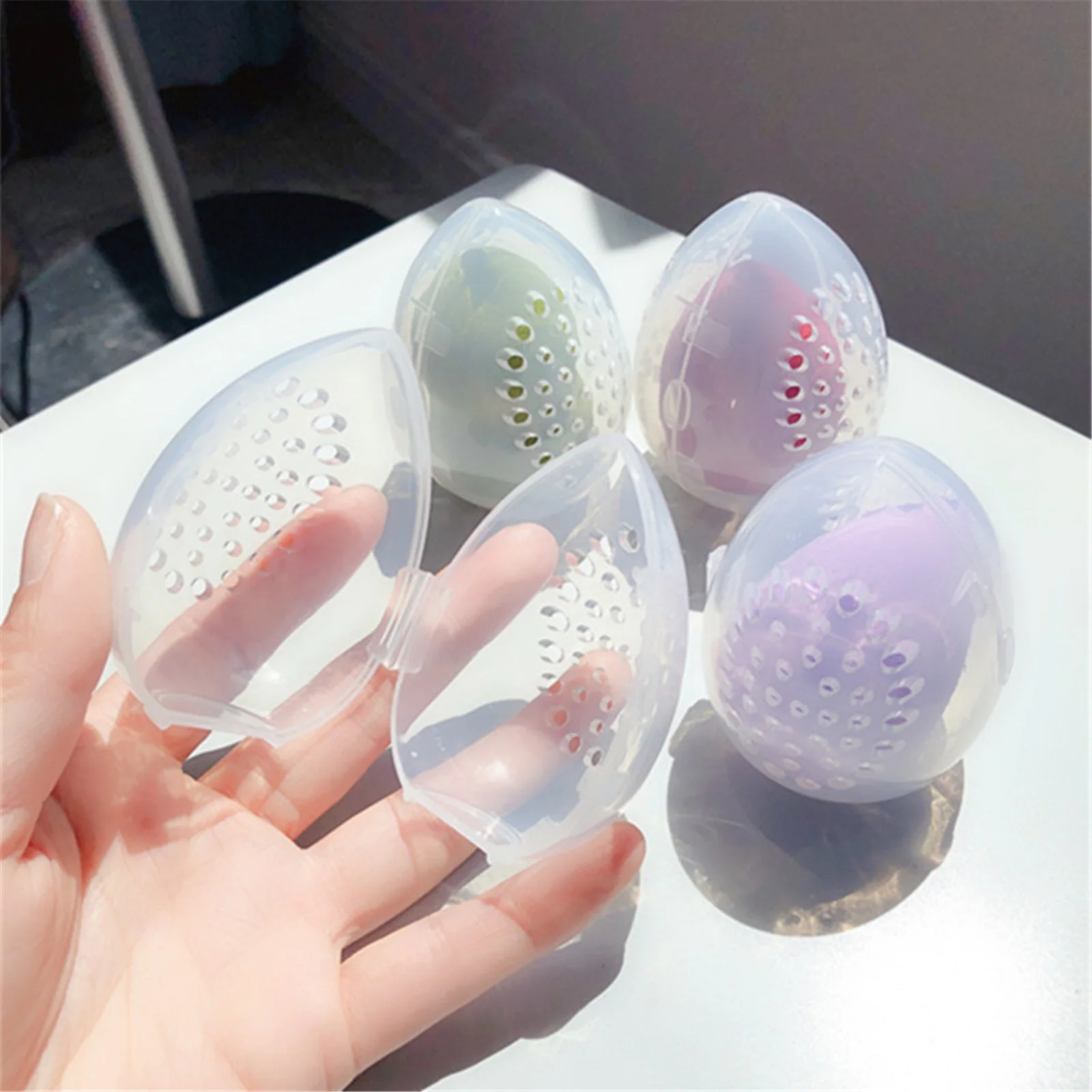 New 1PC Beauty Sponge Stand Storage Case Makeup Blender Puff Holder Empty Cosmetic Egg Shaped Rack Transparent Puffs Drying Box