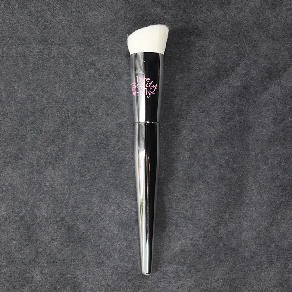 Angled Flat Top Foundation Brush IT Cosmetic Silver Chromed Precision Cream Foundation Makeup Brush