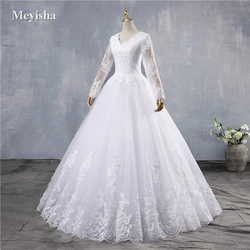 ZJ9170 Abiti da sposa eleganti a maniche lunghe con abito da ballo bianco avorio personalizzato per abito da sposa in pizzo con scollo a V e bordo in pizzo taglie forti