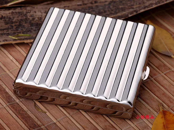 20sticks Capacity Cigarette Case Chrome-plated Men's Pressure-proof Cigarette Case Flip Cover Portable Moisturizing Box