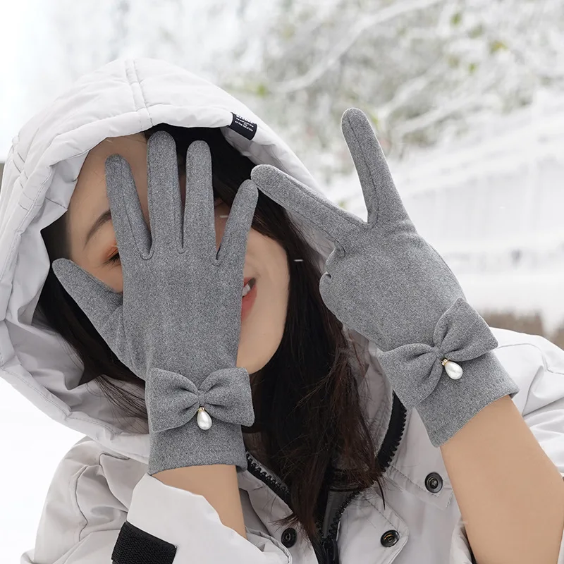 Guantes de lana fina para mujer, manoplas de terciopelo con arco y perlas para pantalla táctil, elegantes, a la moda, para ciclismo