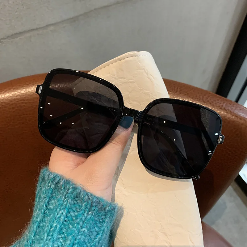 Fashion Designer Square Sunglasses Woman Retro Vintage Gradient Sun Glasses Female Clear Lens Black White Oculos De Sol