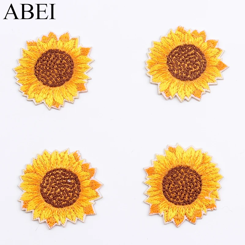 10pcs Auto-Adesivo Girasole Adesivi Per Scrapbooking FAI DA TE Carte Fatte A Mano Decorazione Del Fiore Del Ricamo Toppe E Stemmi Cucire Su Appliques