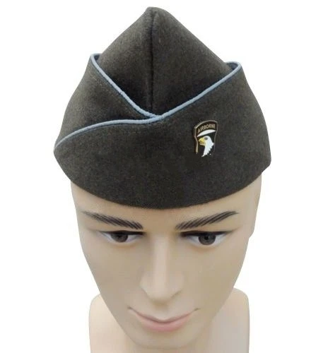 Capnelle: Un Cappello Militare Autentico per Reenactment e Collezionismo