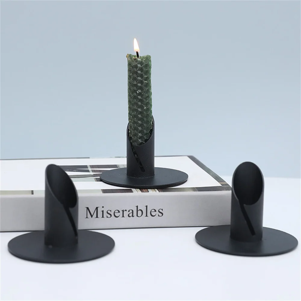 Retro Metal Candlestick Candle Holders Modern Home Decoration Glamorous Chic Wedding Table Decoration Desktop Accessories