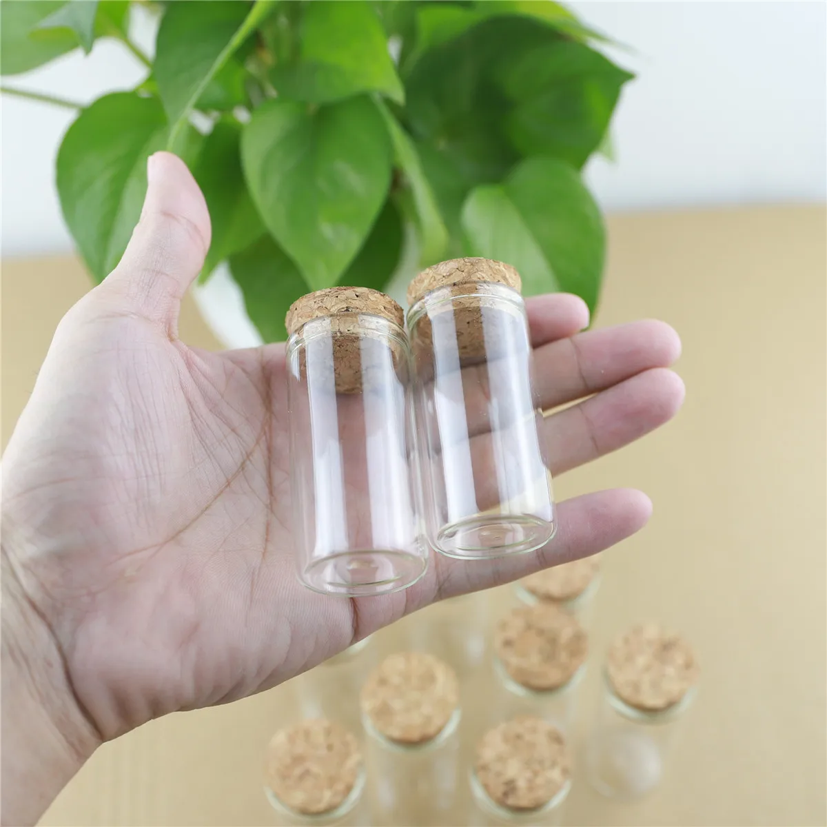 

50pcs/lot 30*60mm 25ml Cork Stopper Glass Bottle Spicy Storage Bottle Container Mini Glass Jars Vials DIY Craft