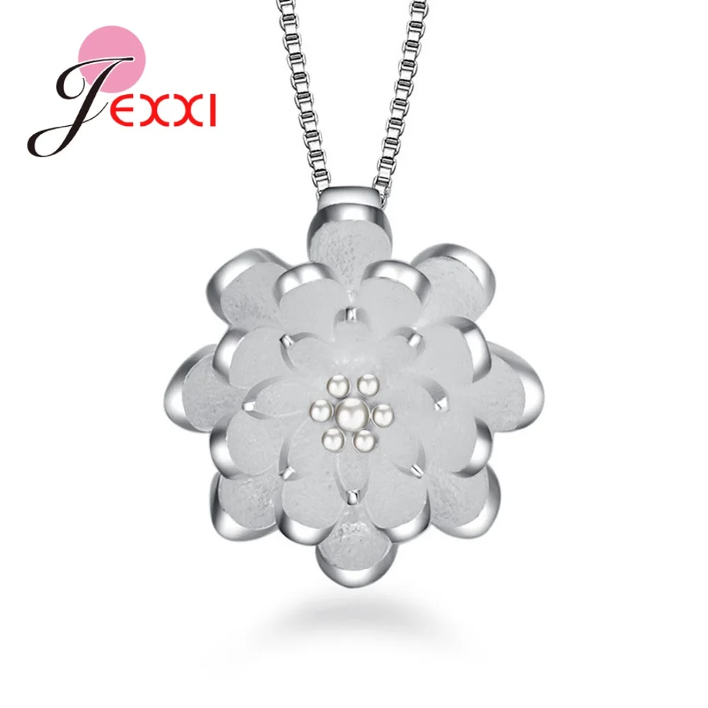 New Plant Lotus Flower Charm Necklace Clavicular Chain Pendant Woman 925 Sterling Silver Color Daisy Design Necklaces