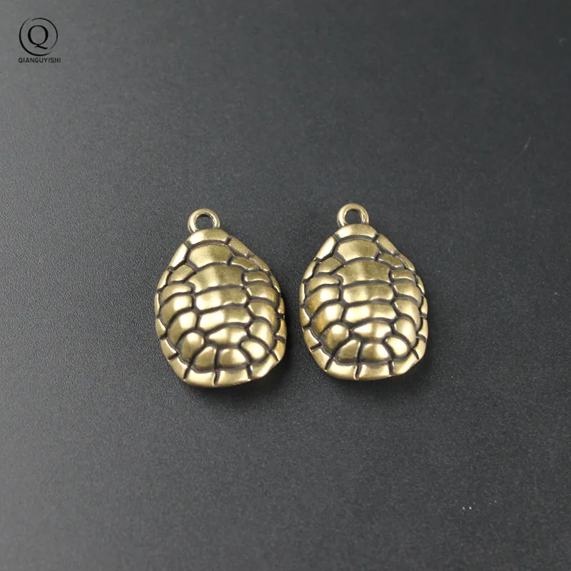 Brass Keychain Turtle Shell Modeling Keyring Pendant Gift Jewelry Accessories Men Car Key Chain Handbags Tortoise Metal Hangings