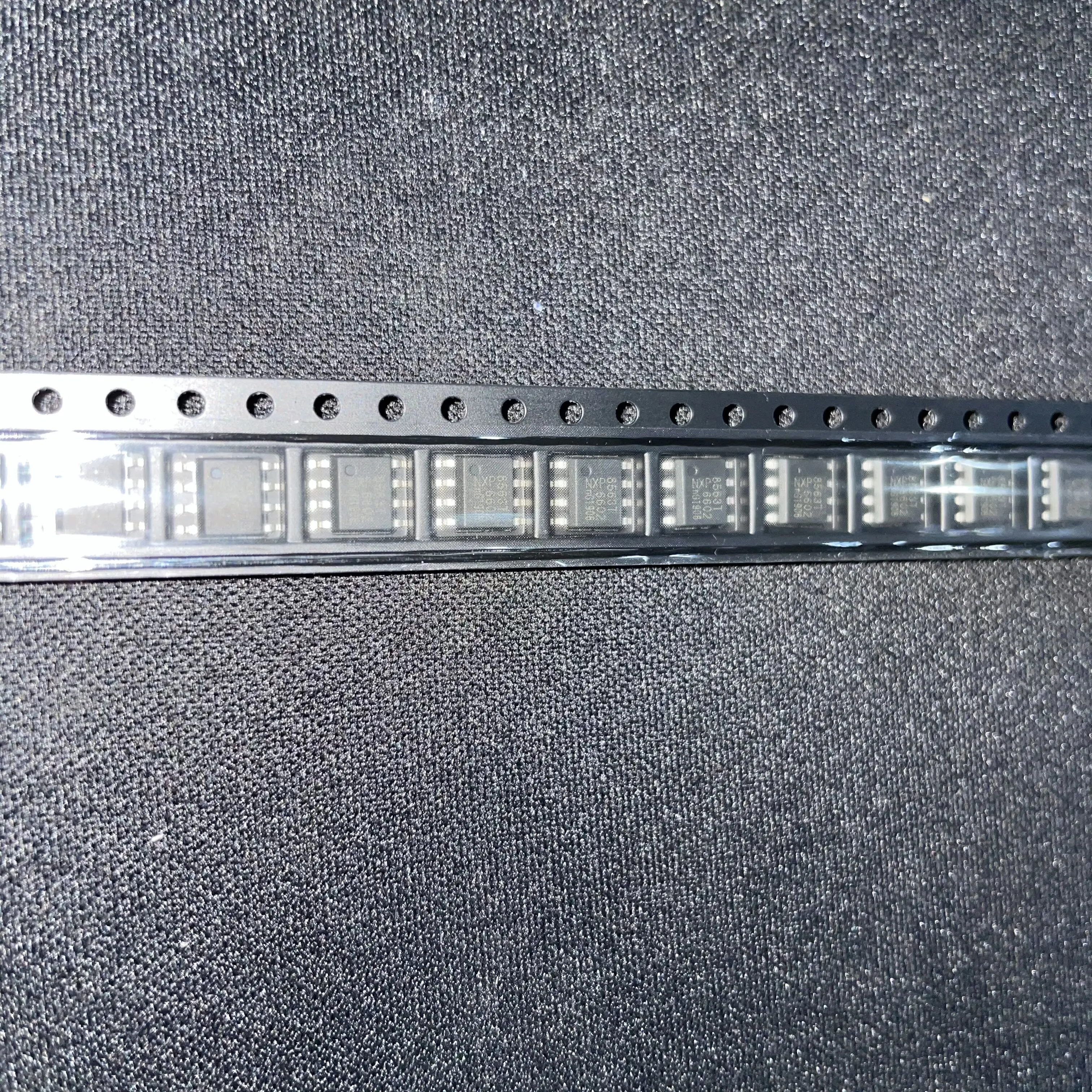 Qixinruite   Brand new original PCF8563T PCF8563T/5 SOIC-8 real-time clock (RTC) chip