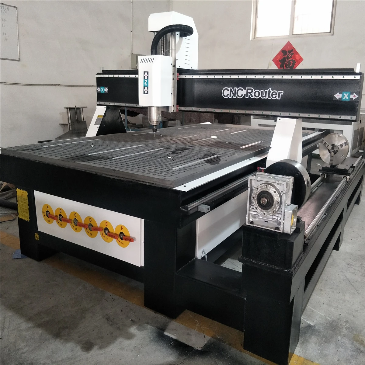 Hot Mach3 1325 جهاز التوجيه باستخدام الحاسب الآلي 4 محور للبيع/4x8 قدم الصين جهاز التوجيه باستخدام الحاسب الآلي مع الروتاري/النقش ماكينة بتحكم رقمي بالكمبيوتر للخشب Pcb