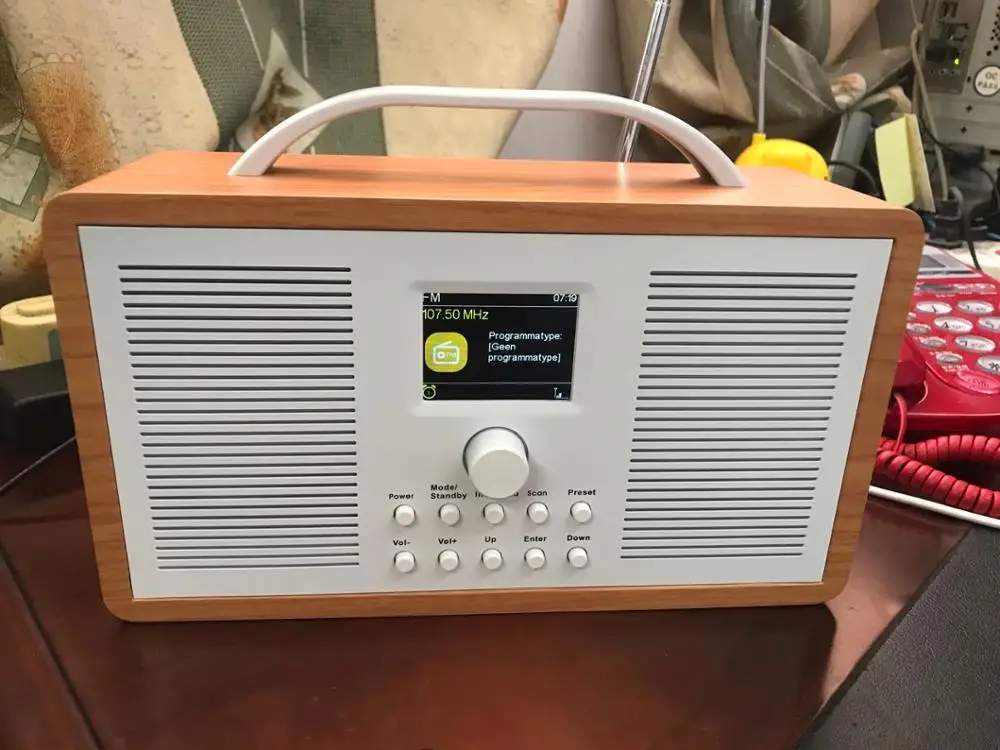 Rádio popular do dab/fm do desktop da casa com trilha dobro do orador de bluetooth