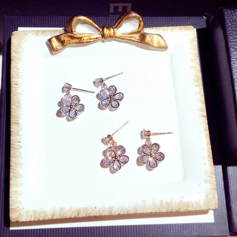Cute Tiny Bling Crystal Flower Earrring Exquisite AAA Cubic Zircon Stud Earring for Women Feminia Brincos Bijoux Pendant Gift view 3