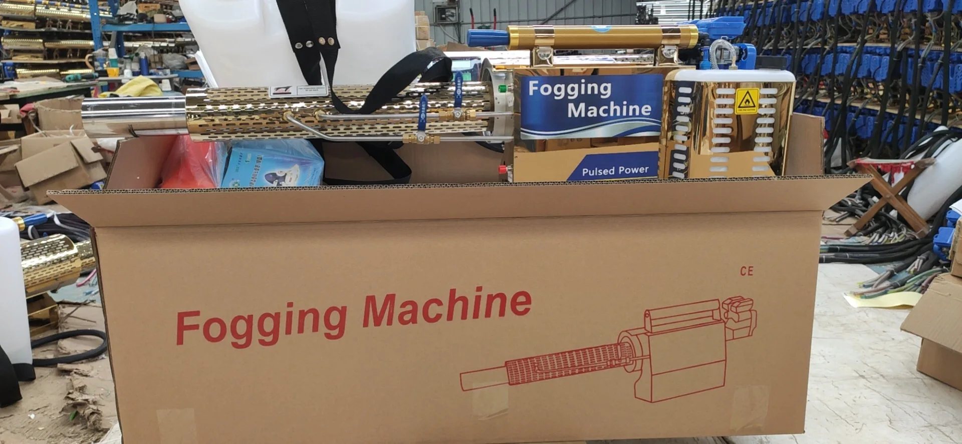 آلة ضباب الضباب للتطهير ثنائي الغرض مولد رذاذ الماء والدخان لأشجار الفاكهة الدفيئة وحقول الأرز رذاذ القمح