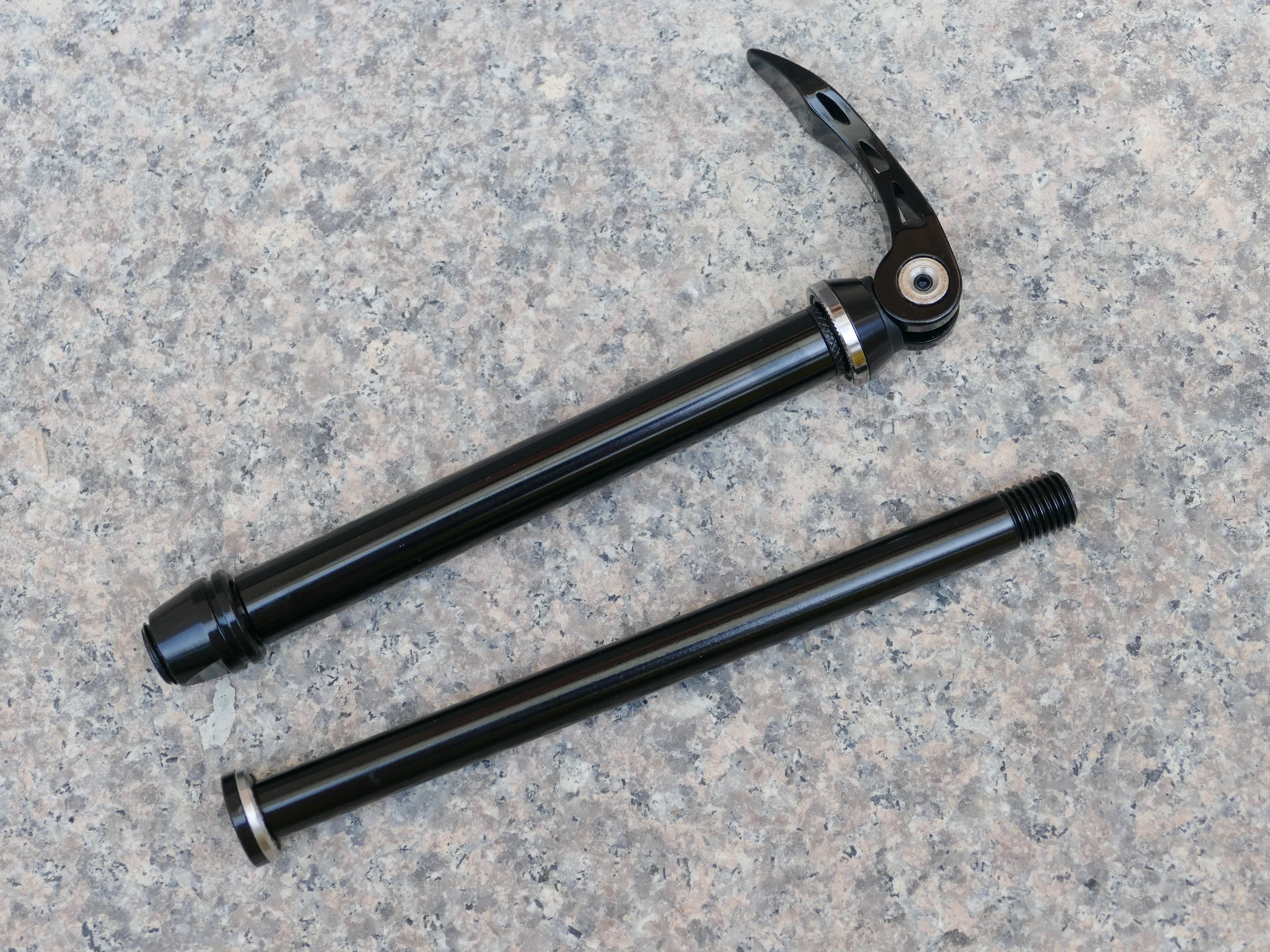 Road Cyclocross Bike Thru Axle   - 2 pcs ( Front & Rear ) 100mm * 12mm / 100mm * 15mm Axle Front Fork + 142mm * 12mm Axle Frame