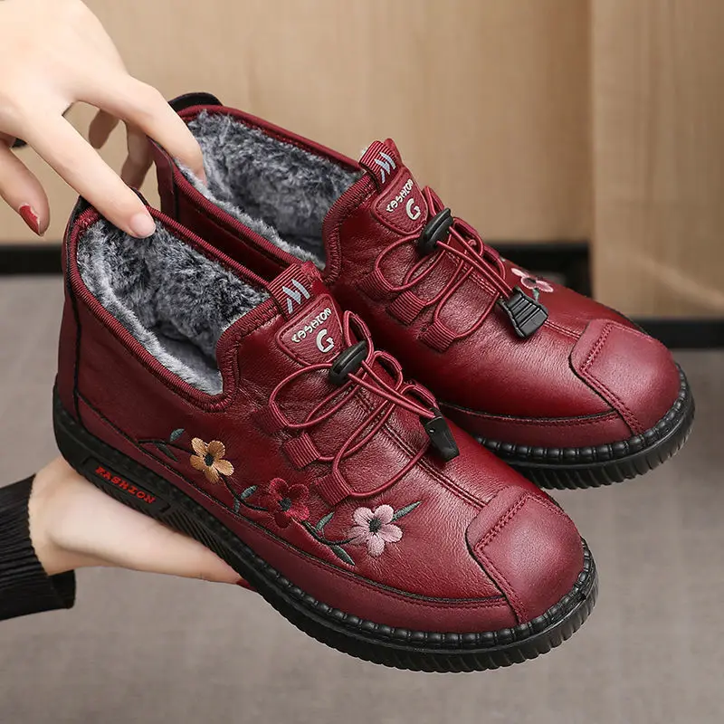 Black Emboridery Floral Fur Loafers Women Cozy Outdoor Trekking Shoes Ladies Mom Granny Warm Soft Moccasins Feamle Plush Sneaker