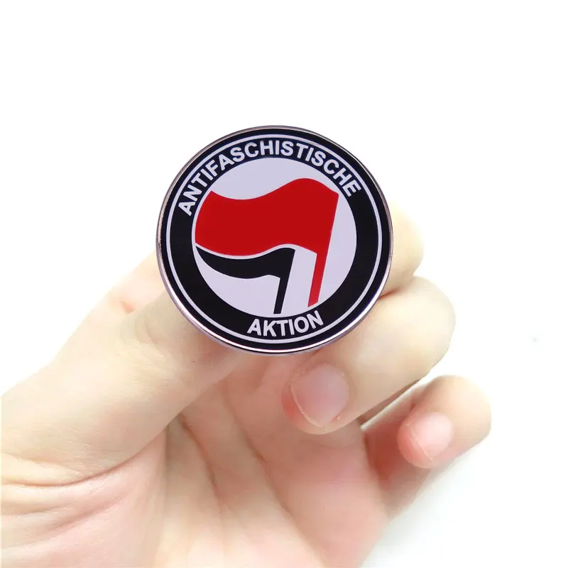 골동품 파시치 악션 메탈 핀 (레드/블랙) AFA 클래식 로고 브로치 마르시스트 사회주의 공산주의자 빈티지 독일 액세서리