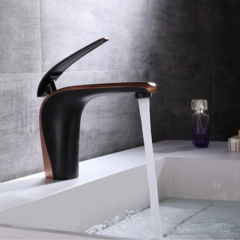 

Brass Bathroom Basin Faucet Chrome/Black/ORB Single Hole Single Handle Sink Faucet Deck mounted Hot Cold Mixer Basin Taps