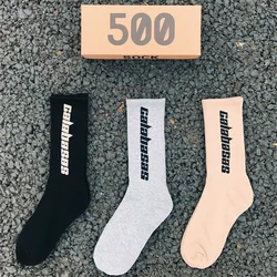 Men's socks Crew Male Tide Street Europe Hip Hop kanye west Youth Fashion Socks Men and Women Personality Socks 3 Pairs/Box