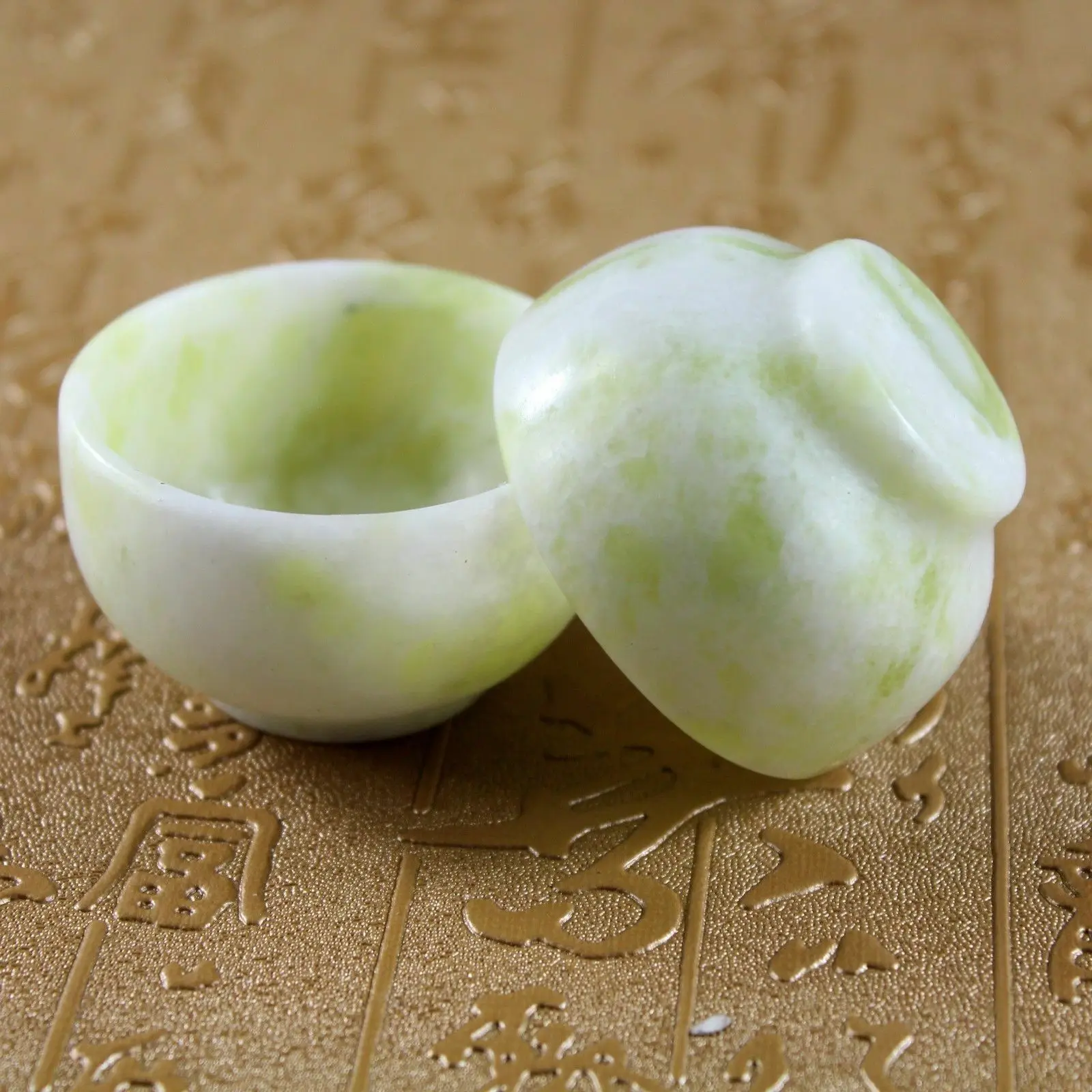 Chinese Hand Carved Natural Jade Small Tea Bowls Traditional Style Jade Cups for Brewing Tea
