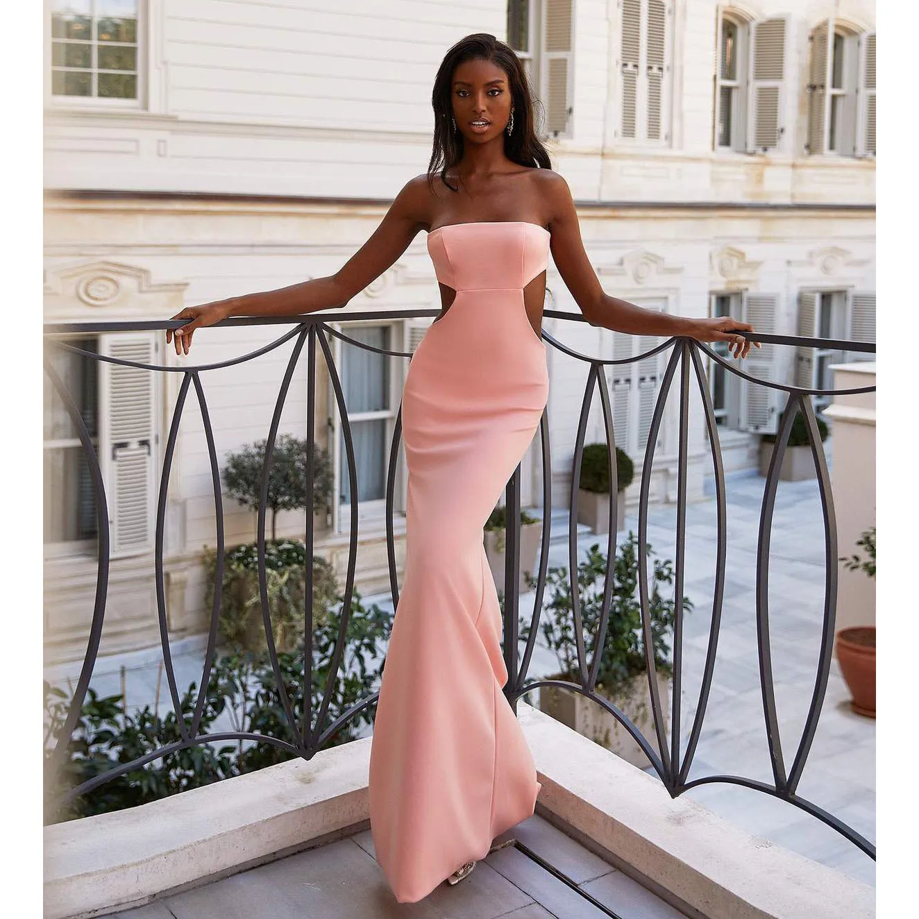 Elegant Evening Dresses Strapless Neckline with On-trend Waist Cut Outs Side Slit Perfect Night Bridal Formal Event Party Gowns