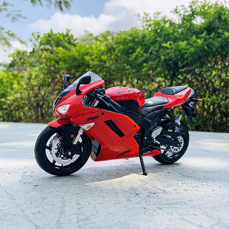 おもちゃ 2023 Kawasaki Ninja ZX-6R 緑 (ミニカー) - ホビーサーチ ミニカー