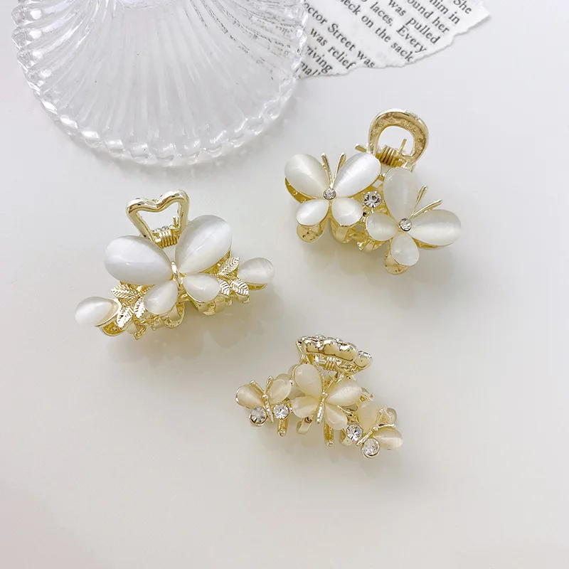 Korea 2023 INS HOT Luxury Girls Hairpins Accessories Metal Alloy Butterfly Opals Crystal Small Crab Hair Claw Clips For Women