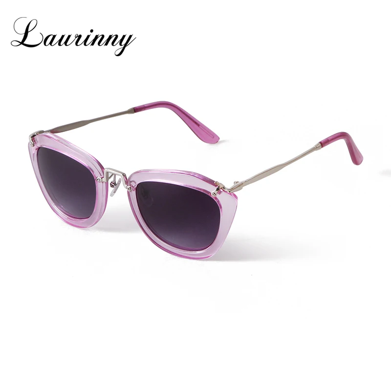 

Fashion Pink Sunglasses Trendy Women Street Shot Frame Shades Eyewear Party Glasses Decorative Irregular Lens Sun Glasses Female