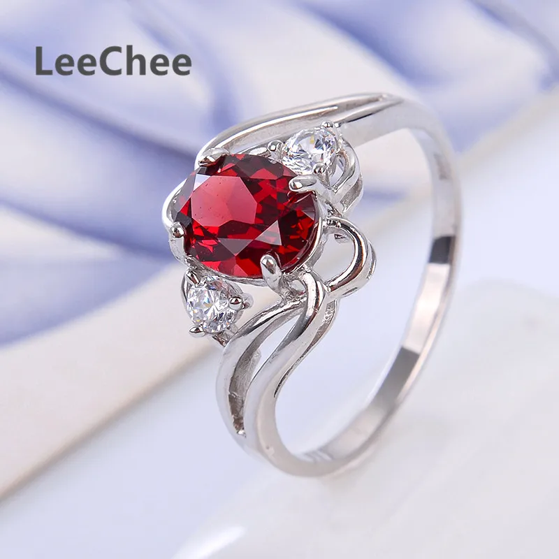 LeeChee 100% Natural Garnet Ring 925 Sterling Silver Wine Red Gemstone Fine Jewelry for Women Gift 1.5ct Oval Birthstone 6*8MM