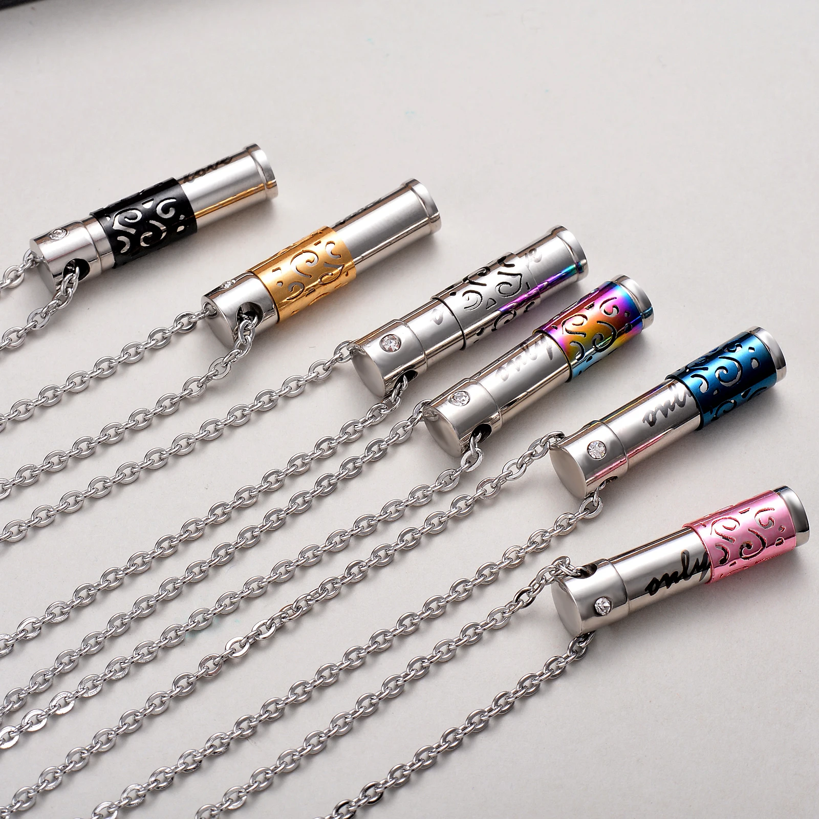 Stainless Steel Jewelry Cylinder Crystal Memorial Urn Pendant Pill Perfume Bottle Screw Opens Cremation Necklace Ash Case Holder